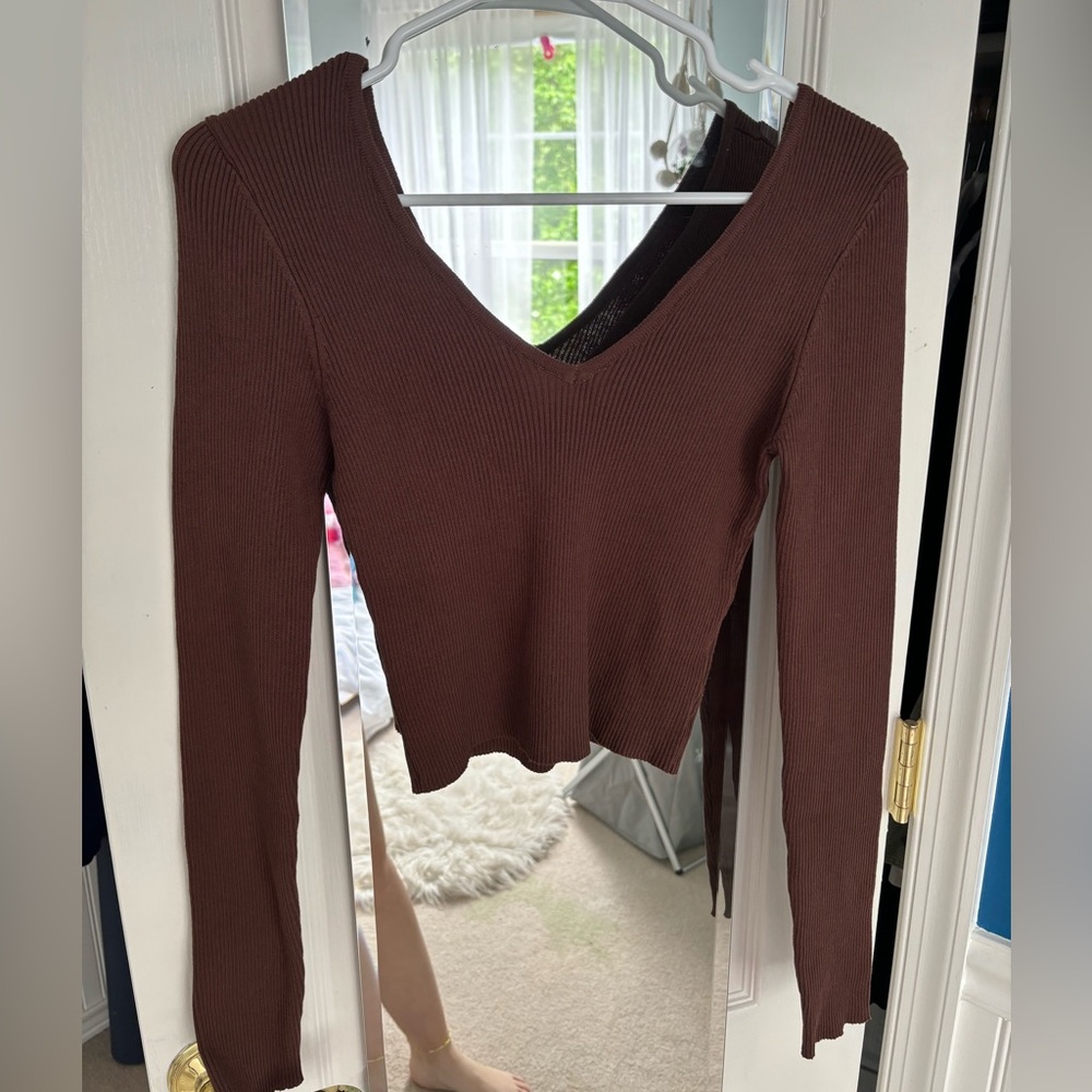 Brown, long sleeve sweater
